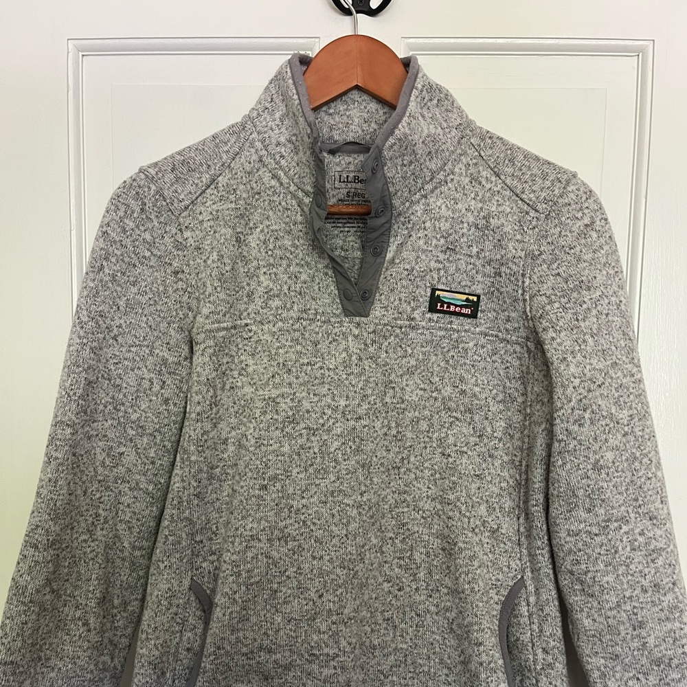 LL Bean Women’s Sweater Fleece Pullover, size small, heather gray